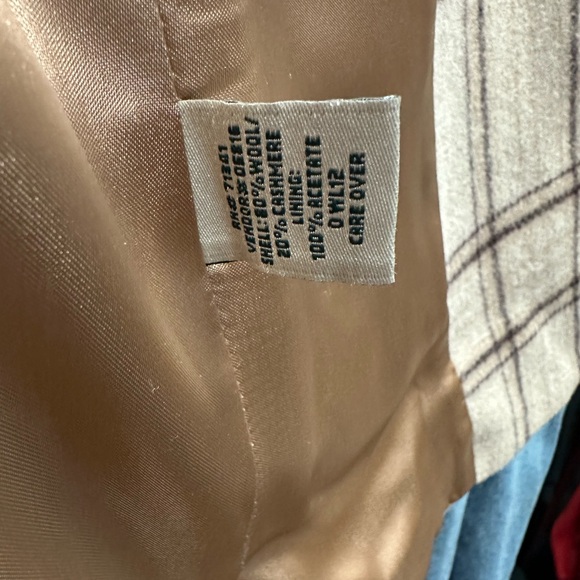 Vintage L.L. Bean plaid wool jacket. A true classic. - Picture 5 of 8